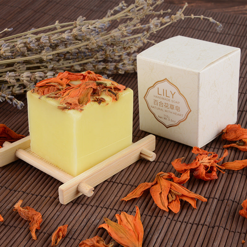 Rose Vegetable Oil Soap Women&#039;s Cleansing Dried Flower Soap Moisturizing Bath Soap Hand Gift Handmade Soap
