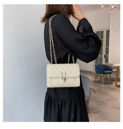 On The New Korean Version Of The Popular PU Small Square Bag Rhombus Embroidery Line Messenger Turn Lock Small Bag Women&#039;s Bag Shoulder Fashion Chain Bag