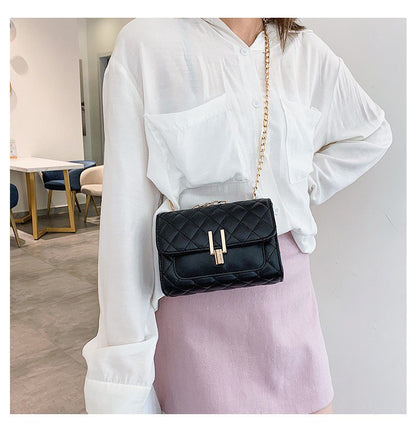 On The New Korean Version Of The Popular PU Small Square Bag Rhombus Embroidery Line Messenger Turn Lock Small Bag Women&#039;s Bag Shoulder Fashion Chain Bag